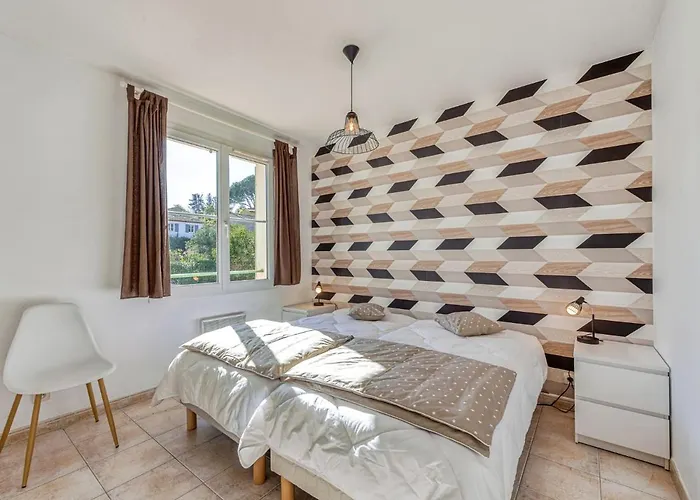 Lou Cepoun By Interhome Hébergement de vacances Cogolin