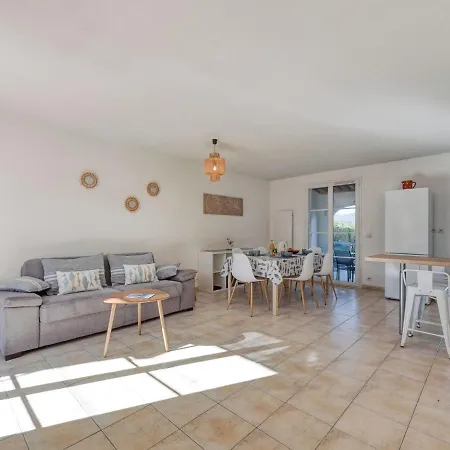 Hébergement de vacances Lou Cepoun By Interhome